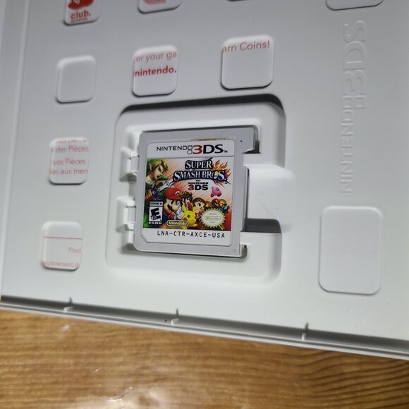 Super Smash Bros Nintendo 3DS game (CIB) - Picture 3 of 4